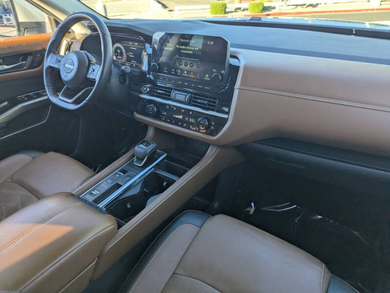 2024 Nissan Pathfinder Platinum