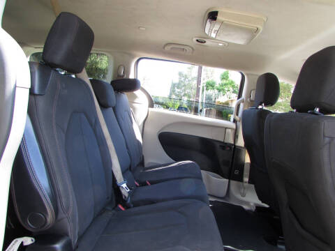 2017 Chrysler Pacifica Touring