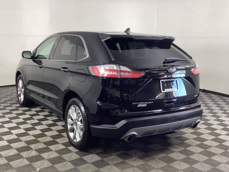 2022 Ford Edge Titanium