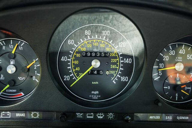 1987 Mercedes-Benz 560-Class 560 SL