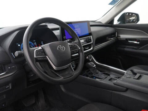 2025 Toyota Grand Highlander LE