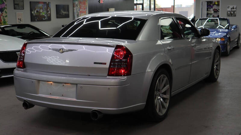 2006 Chrysler 300 SRT-8