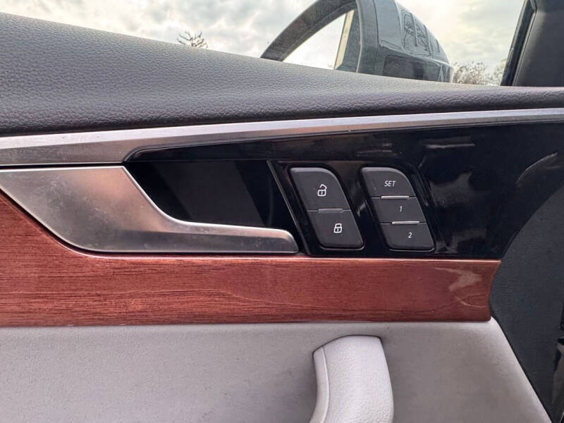 2021 Audi A4 quattro Premium 40 TFSI