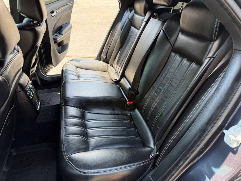 2019 Chrysler 300 S