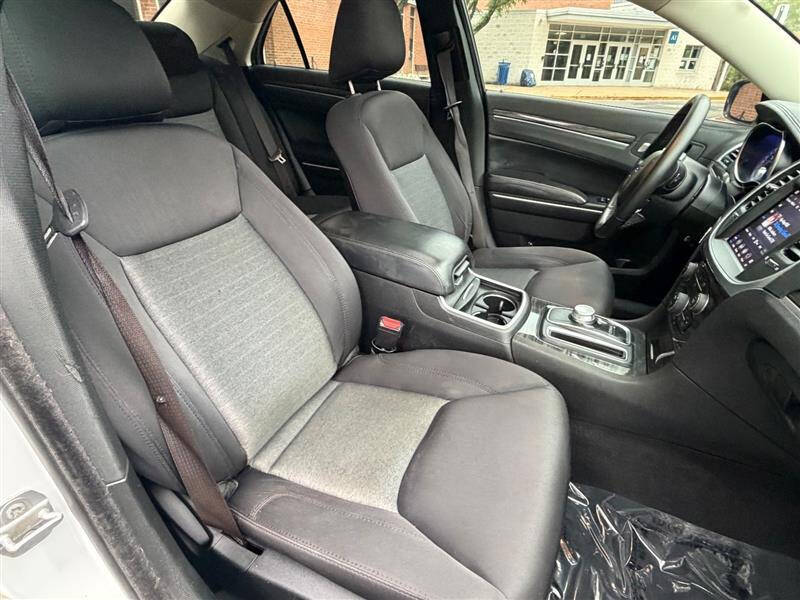2019 Chrysler 300 Touring