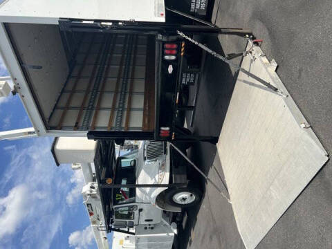 2019 Freightliner M2 106