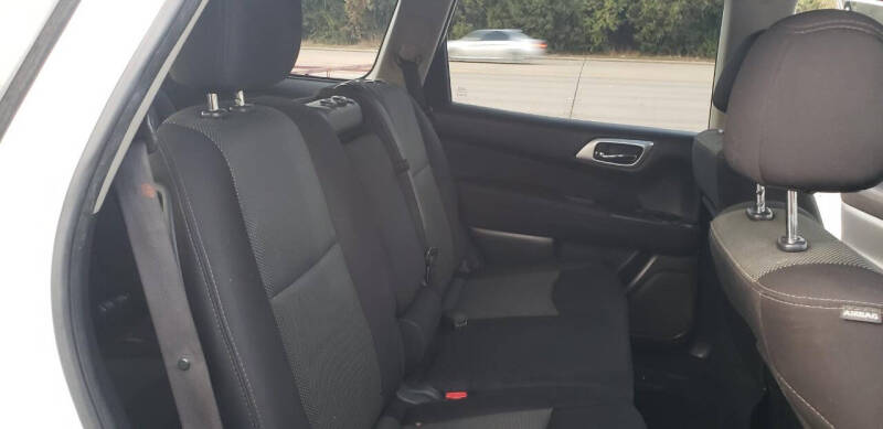 2017 Nissan Pathfinder S