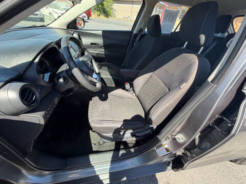 2022 Nissan Kicks S