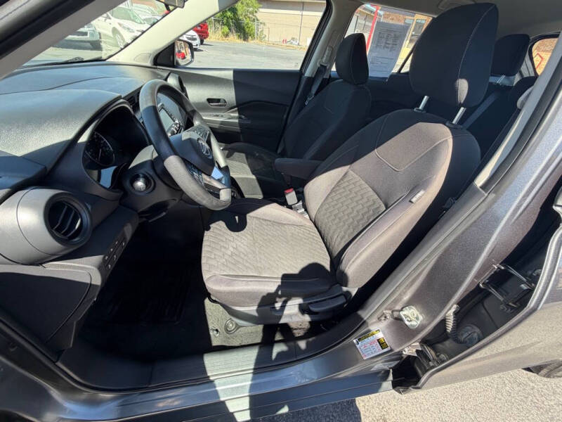 2022 Nissan Kicks S