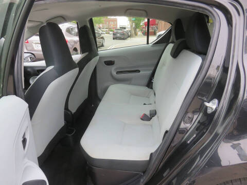 2014 Toyota Prius c One