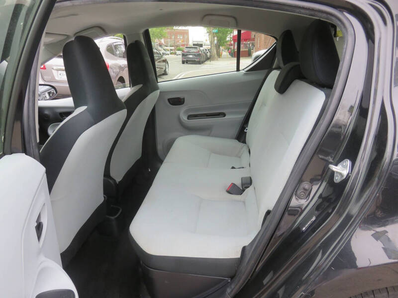 2014 Toyota Prius c One