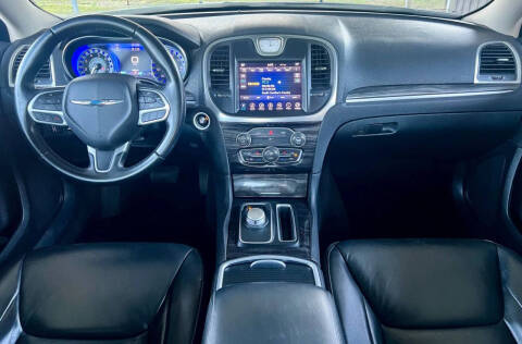 2017 Chrysler 300 Limited