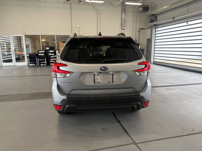 2024 Subaru Forester Premium