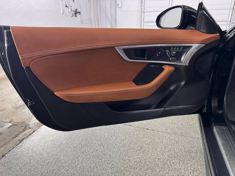 2020 Jaguar F-TYPE R