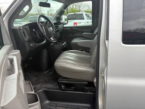 2017 Chevrolet Express LS 3500