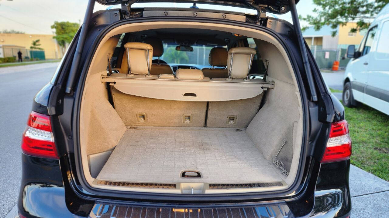 2015 Mercedes-Benz M-Class  - $18,900