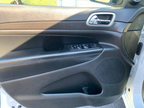 2017 Jeep Grand Cherokee Laredo