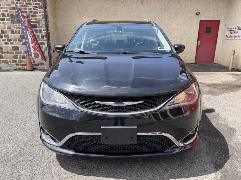 2018 Chrysler Pacifica Touring L
