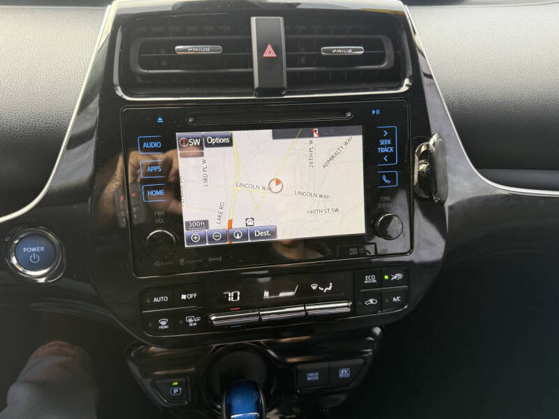 2016 Toyota Prius Three Touring