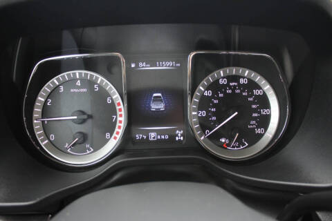2017 Nissan Titan SV