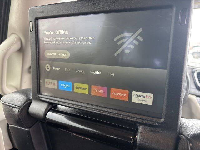 2022 Chrysler Pacifica Hybrid Touring L