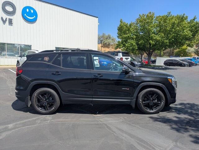 2022 GMC Terrain AT4