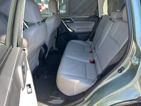 2015 Subaru Forester 2.5i Touring