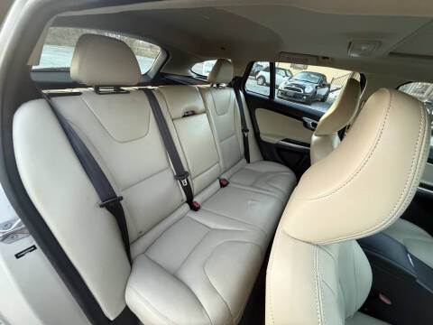 2017 Volvo V60 T5 Premier