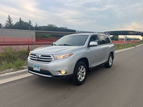 2011 Toyota Highlander for sale at Greenway Motors in Rockford MN