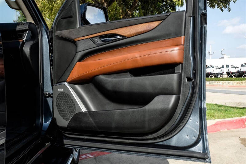 2020 Cadillac Escalade ESV Premium Luxury