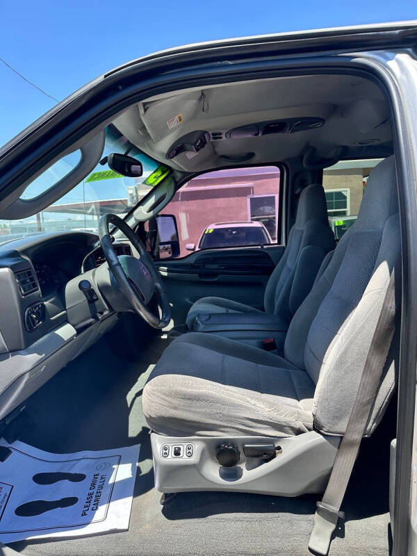 2003 Ford Excursion XLT