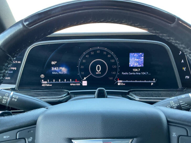 2022 Cadillac Escalade ESV Premium Luxury