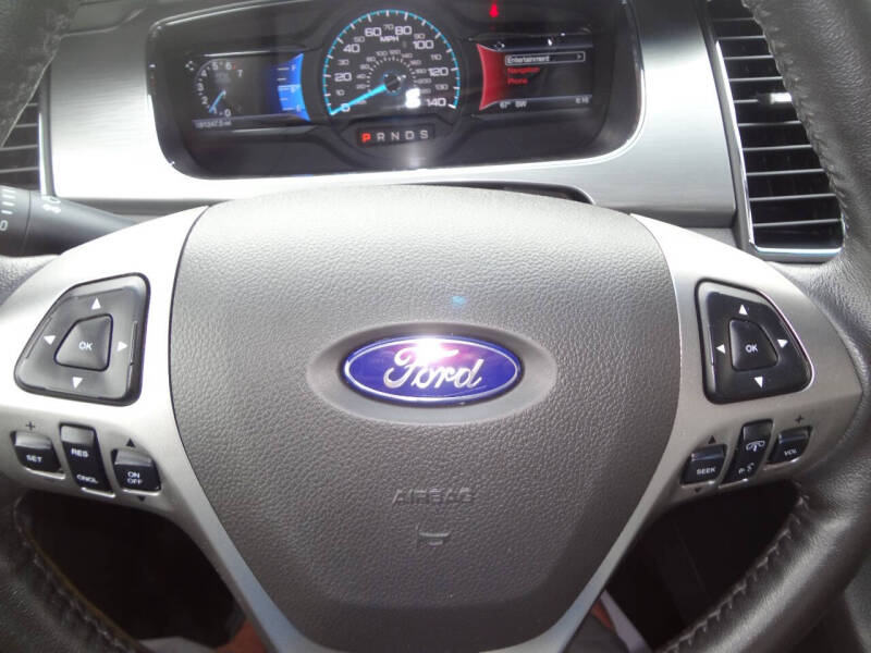 2017 Ford Taurus SEL