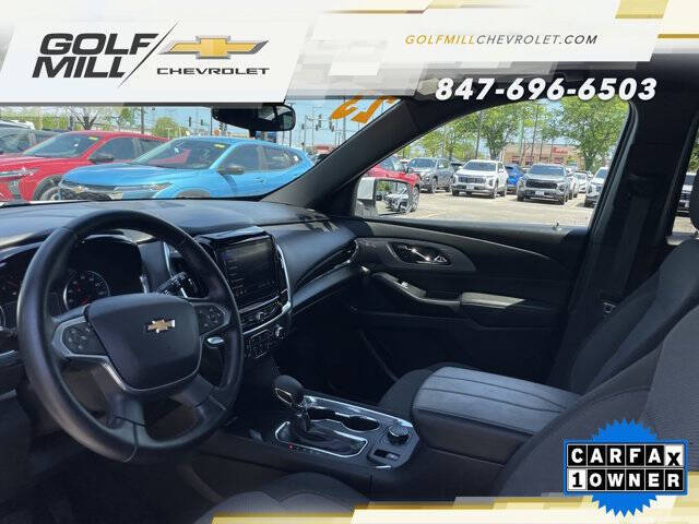2023 Chevrolet Traverse LT Cloth