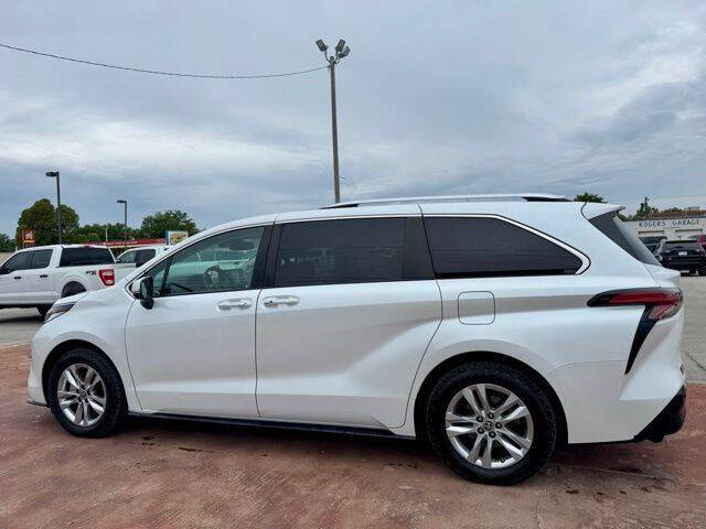 2022 Toyota Sienna Limited 7-Passenger