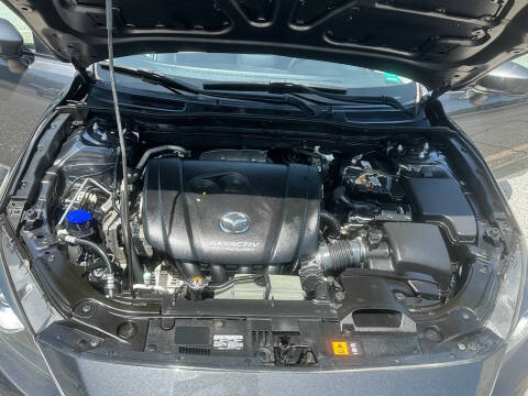 2015 Mazda MAZDA3 i Sport