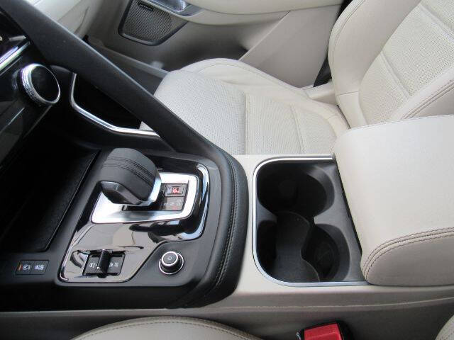 2022 Jaguar E-PACE P250 SE