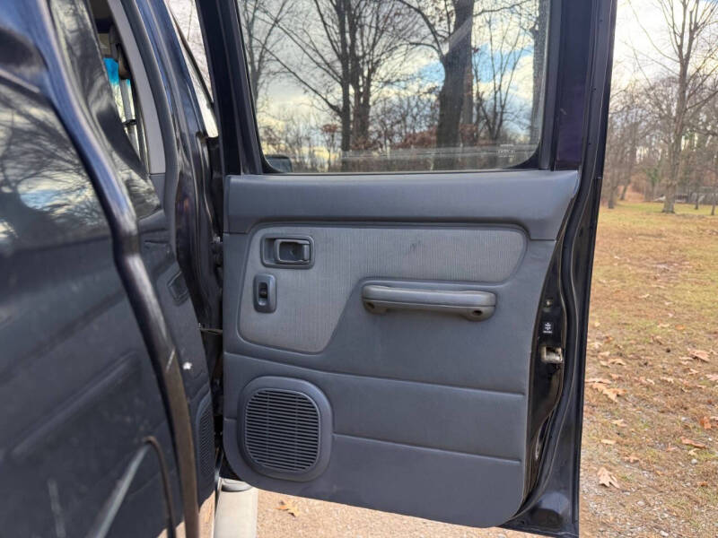 2002 Nissan Frontier SE-V6