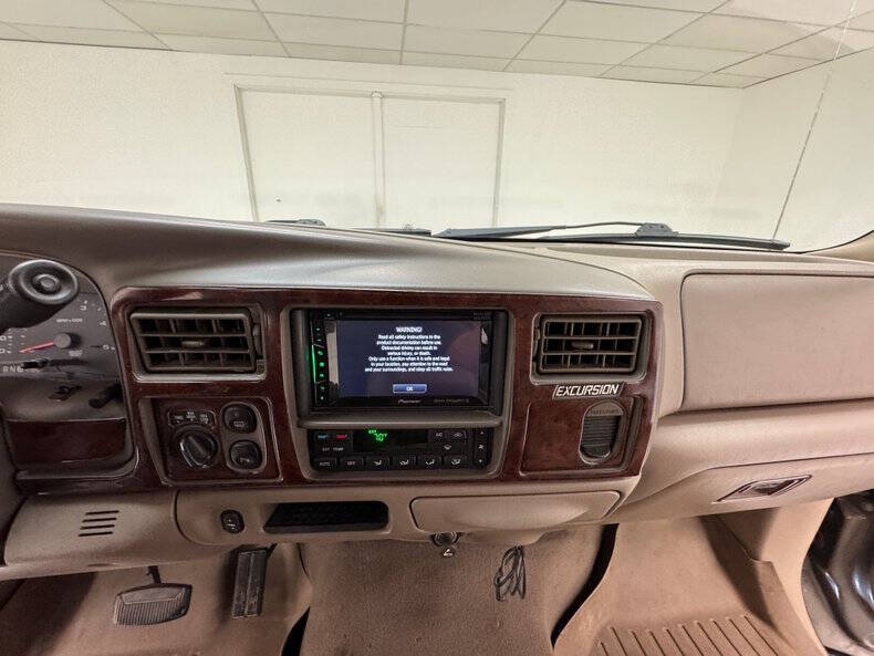 2004 Ford Excursion Limited