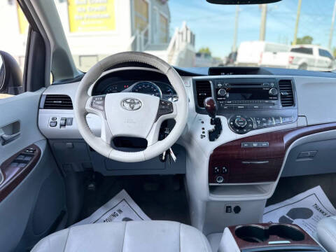 2013 Toyota Sienna