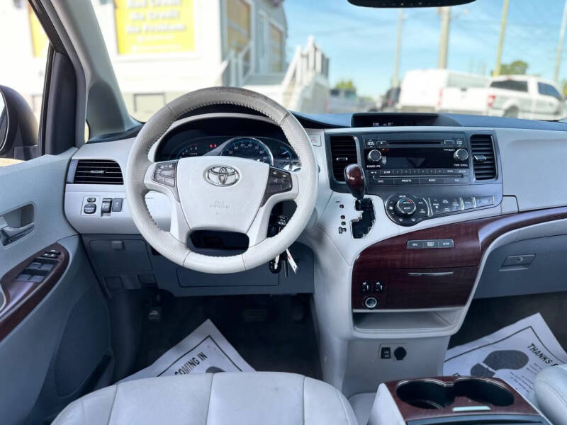 2013 Toyota Sienna