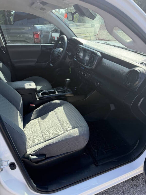 2022 Toyota Tacoma SR V6