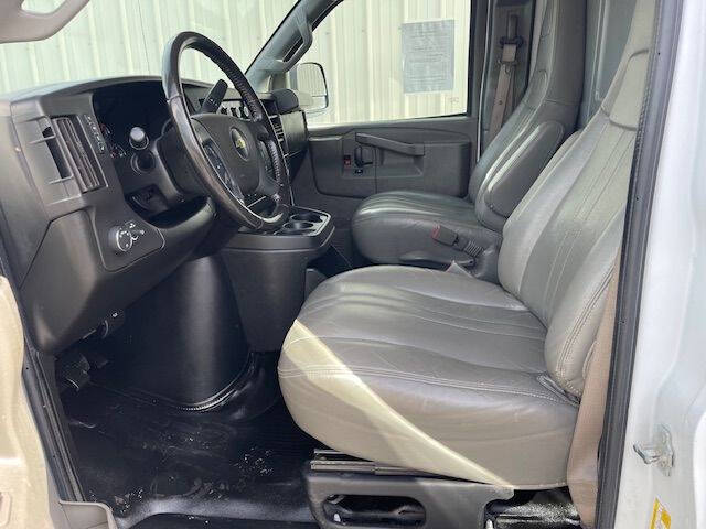 2022 Chevrolet Express 2500