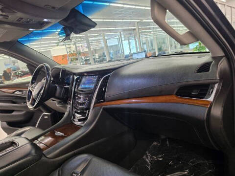 2018 Cadillac Escalade ESV Luxury