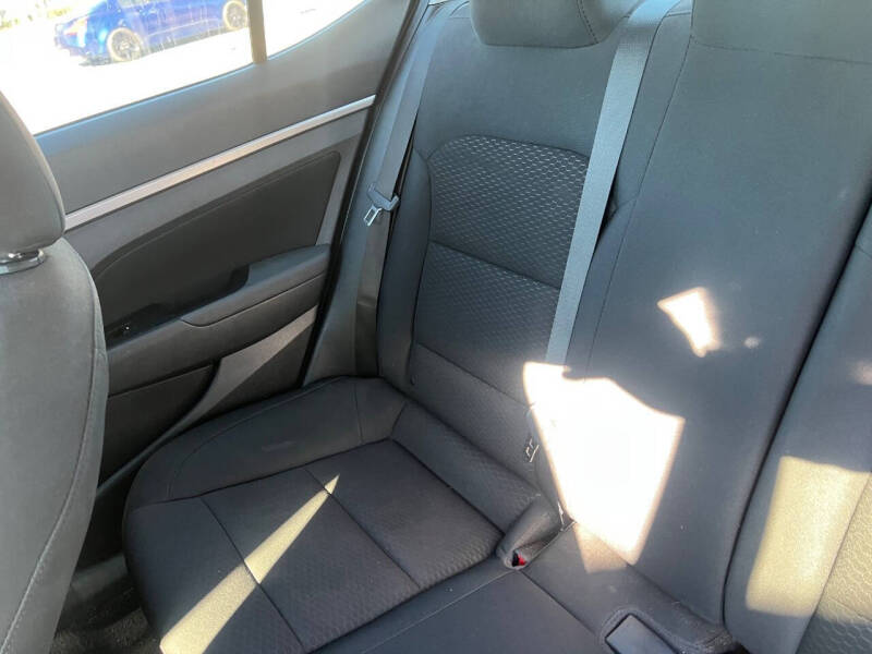 2019 Hyundai Elantra SEL