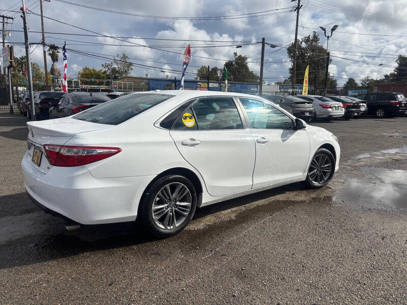 2017 Toyota Camry SE