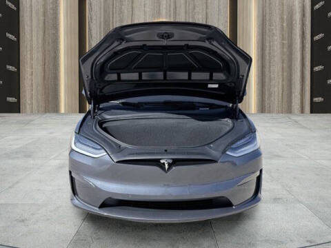2023 Tesla Model X Standard Range