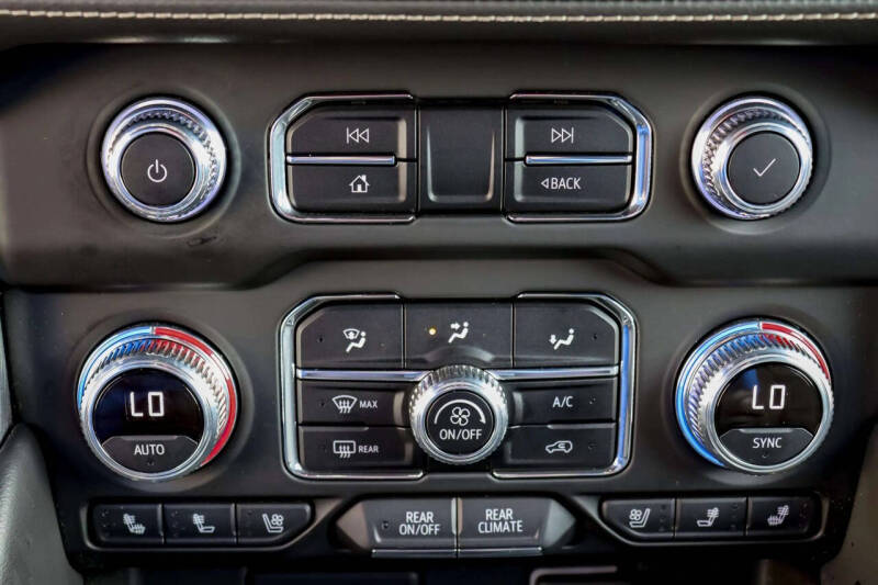 2022 GMC Yukon XL SLT