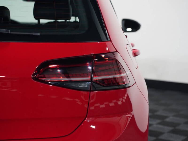 2016 Volkswagen Golf R 4Motion