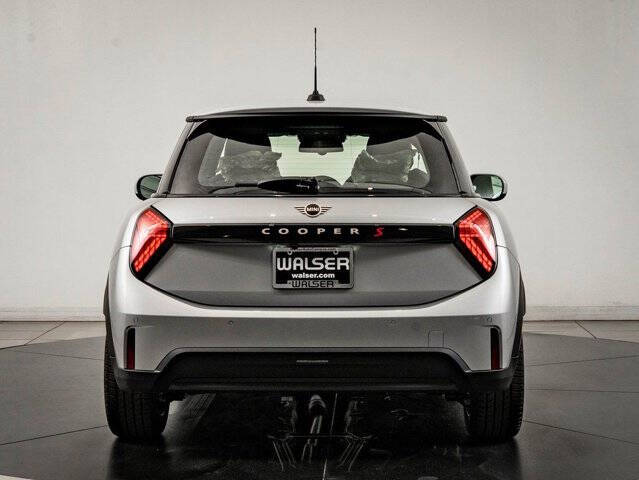 2026 MINI Hardtop 2 Door Cooper S Signature Trim